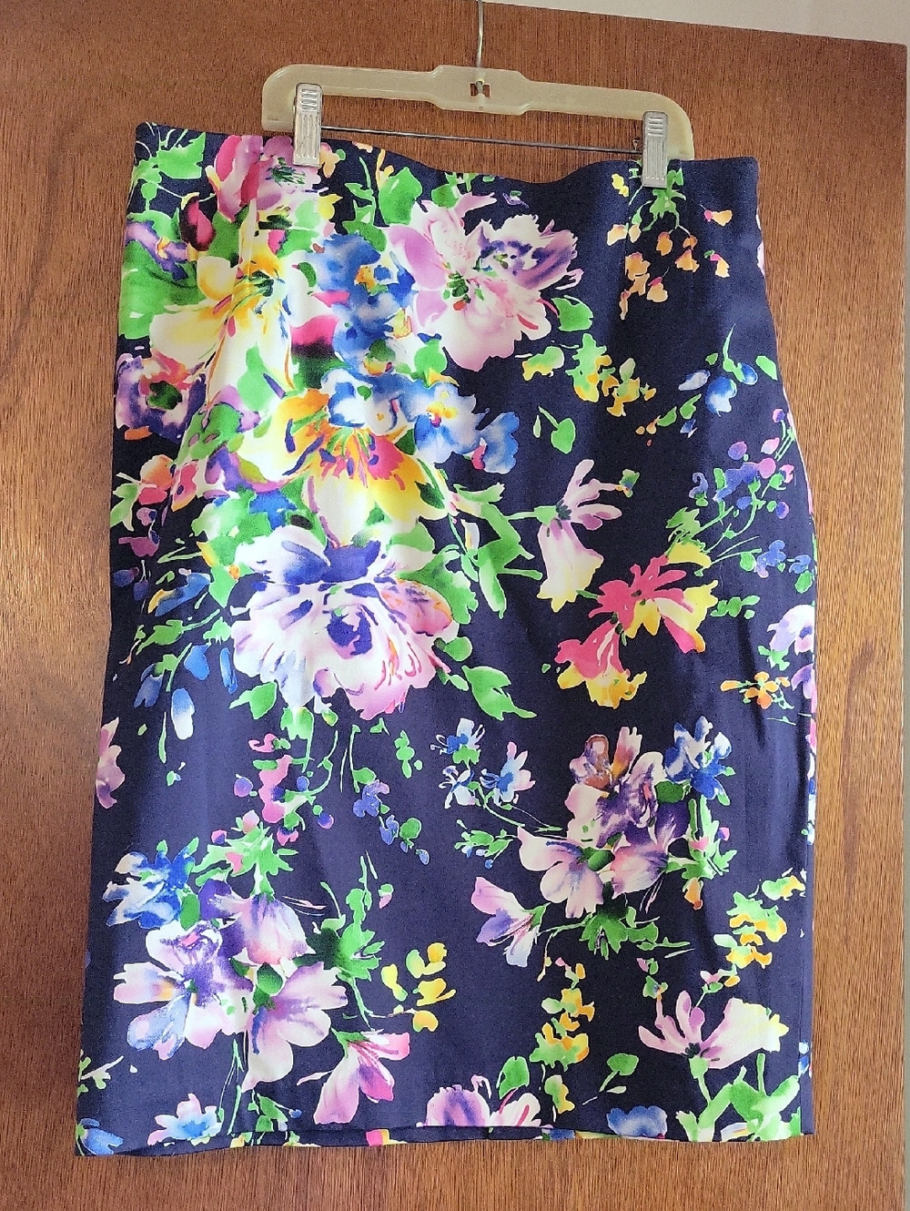 Lauren Ralph Lauren Floral Pencil Skirt in Navy with Multicolor Blooms 12